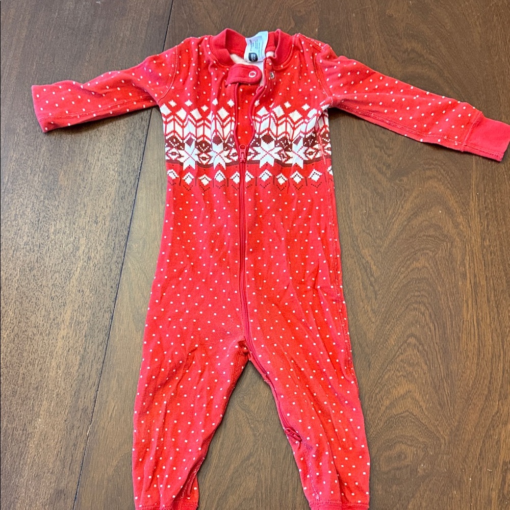 Hanna Andersson Red Snowflake pajamas